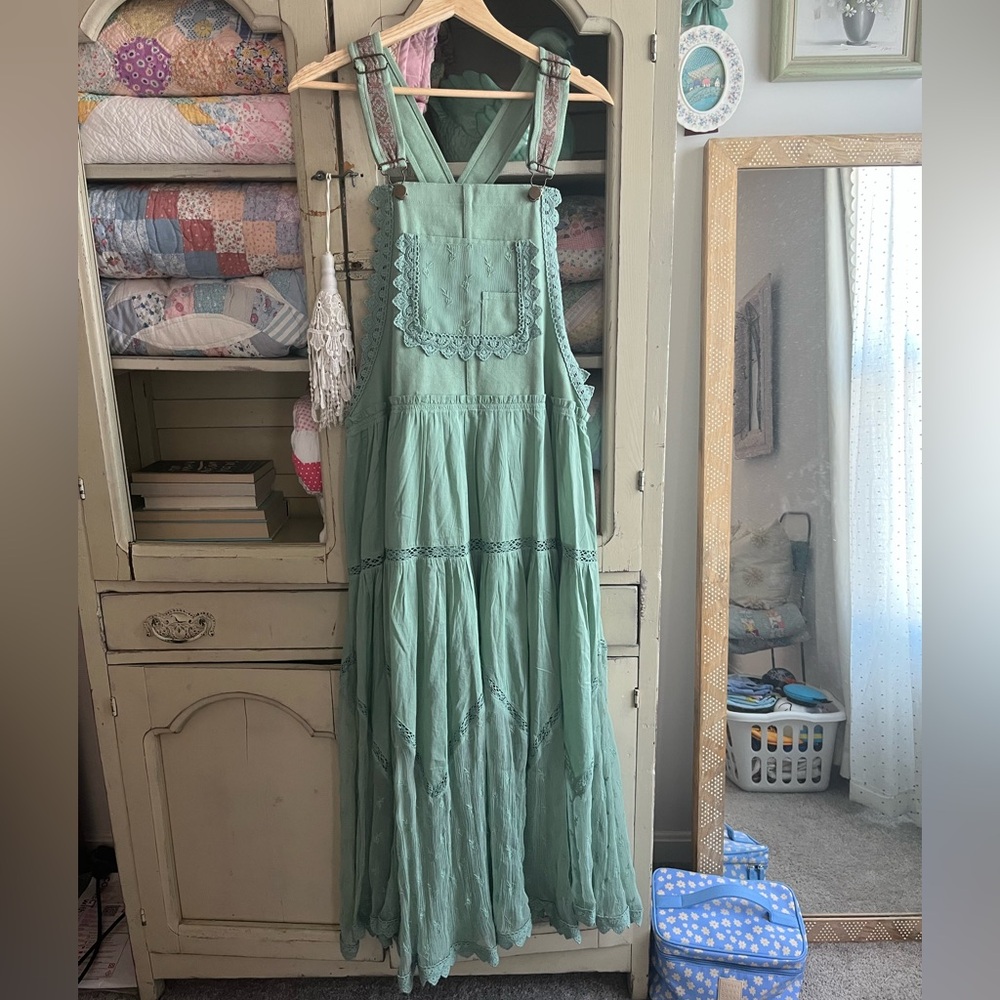Free people NWT sz Med overall dress lace green
